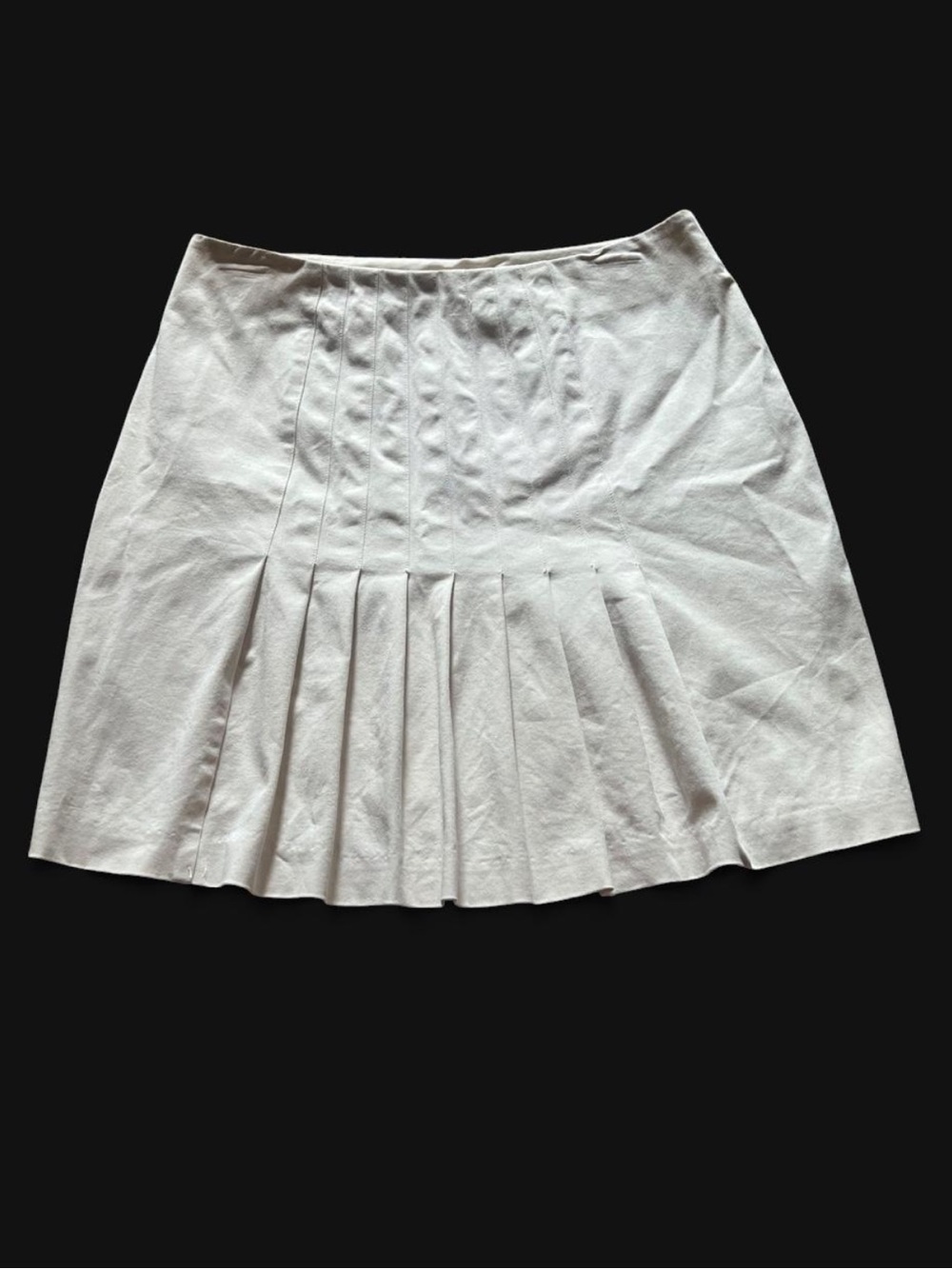Body by Victoria/ Victoria’s Secret, off white, back-pleated women's mini Skirt